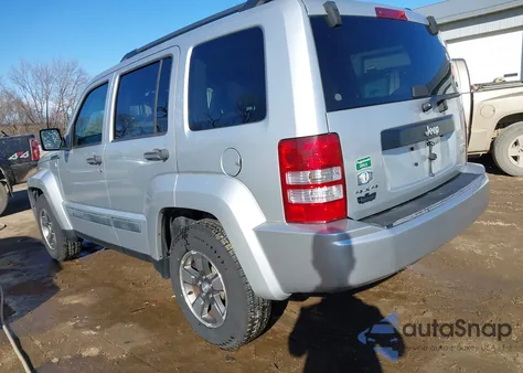 2008 Jeep Liberty Sport z USA, uszkodzony, nr VIN 1J8GN28K48W169926